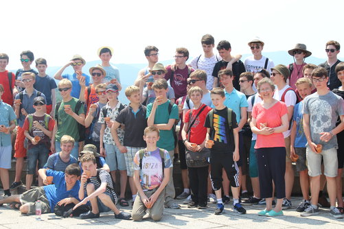 rsz_wirral_grammar_concert_tour_to_budapest_15_x_7_-1-1.jpg